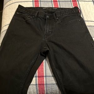 Old Navy never worn black jeans!!! Athletic Taper 32x30